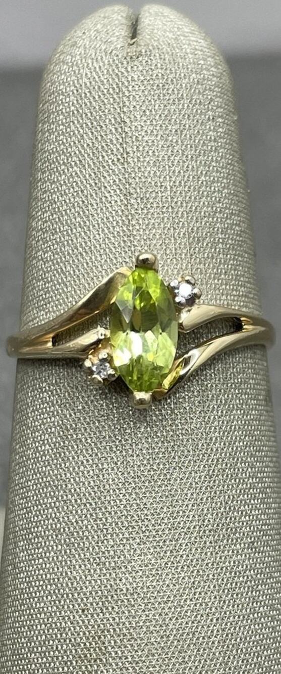 10K Yellow Gold Green Marquise Shape Stone & Diamond Ring (25497)